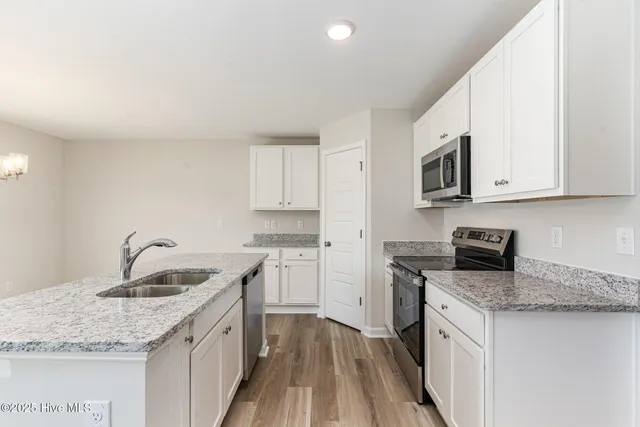 $299,706 | 9 West Emily Gardens Drive, Selma, NC 27576