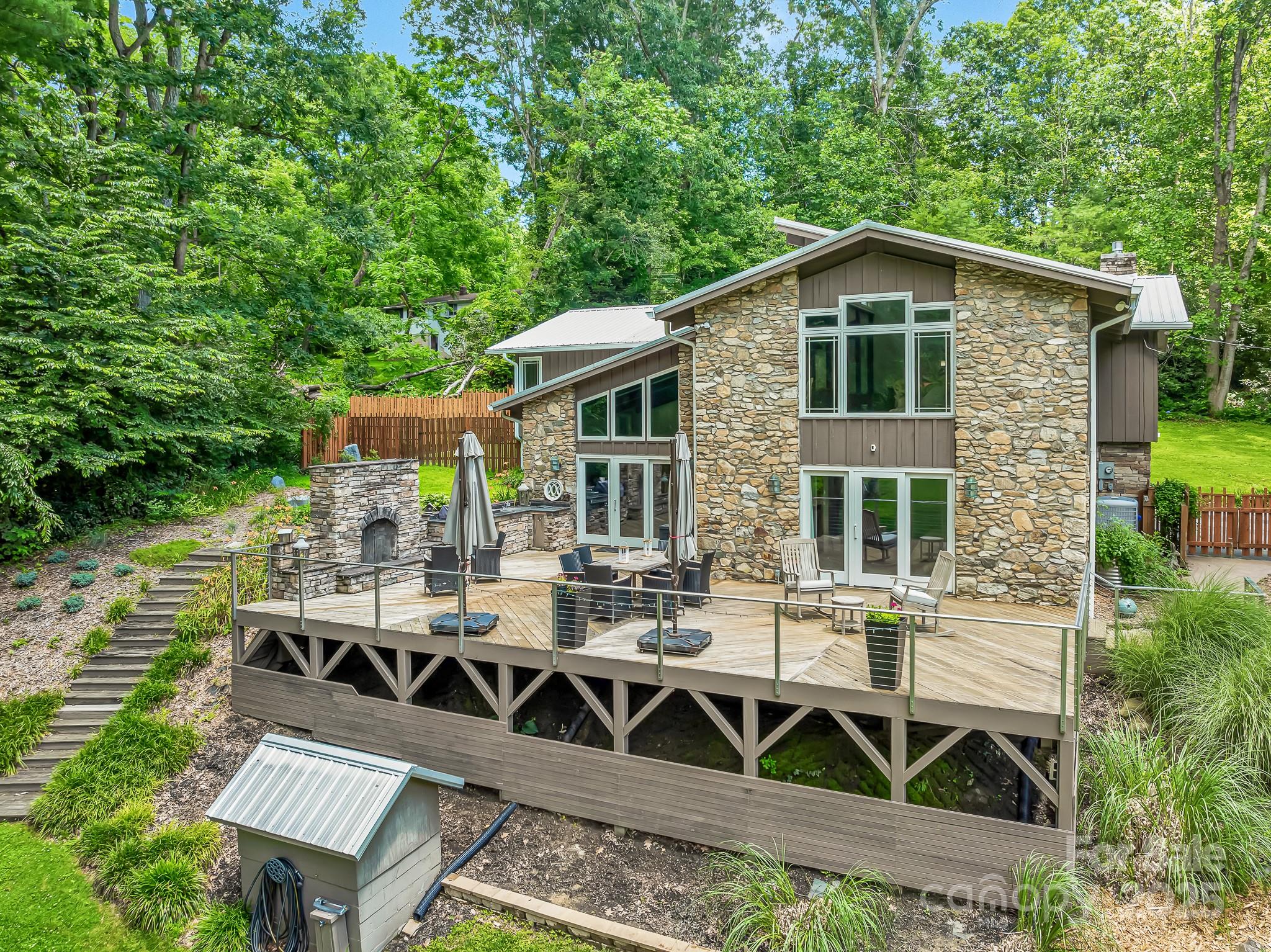 16 Due West Road Hendersonville, NC 28792 - Photo 1 of 25 Gallery Image 1