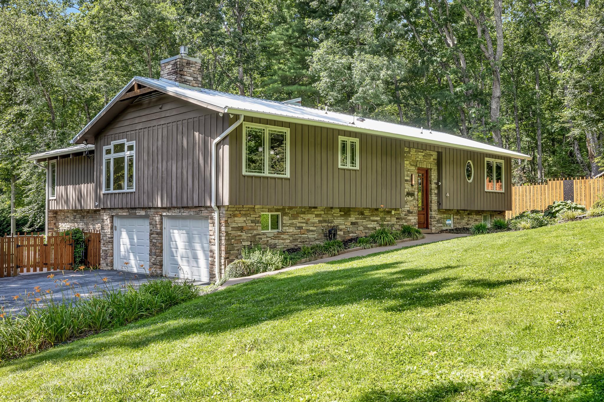 16 Due West Road Hendersonville, NC 28792 - Photo 25 of 25 Gallery Image 25