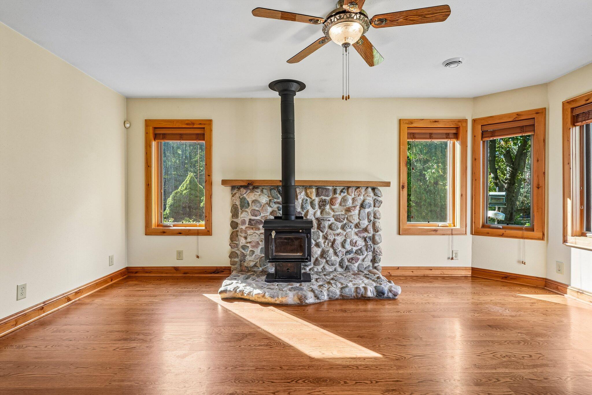 W1654 County Rd F Sullivan, WI 53178 - Photo 15 of 68 17-web-or-mls-W1654 County Rd F-S0610-01