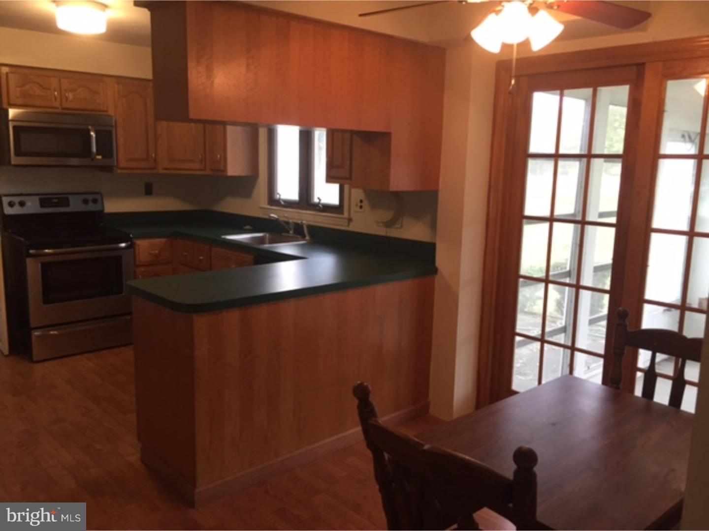 810 Hilltop Road Cinnaminson, NJ 08077 - Photo 5 of 13 Kitchen