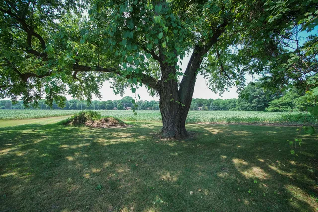 $1,925,000 | 4478 Highway 139, St. Joseph, MI 49085