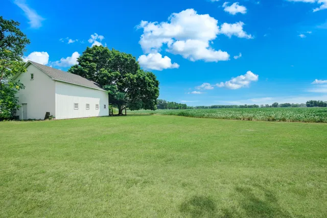 $1,925,000 | 4478 Highway 139, St. Joseph, MI 49085