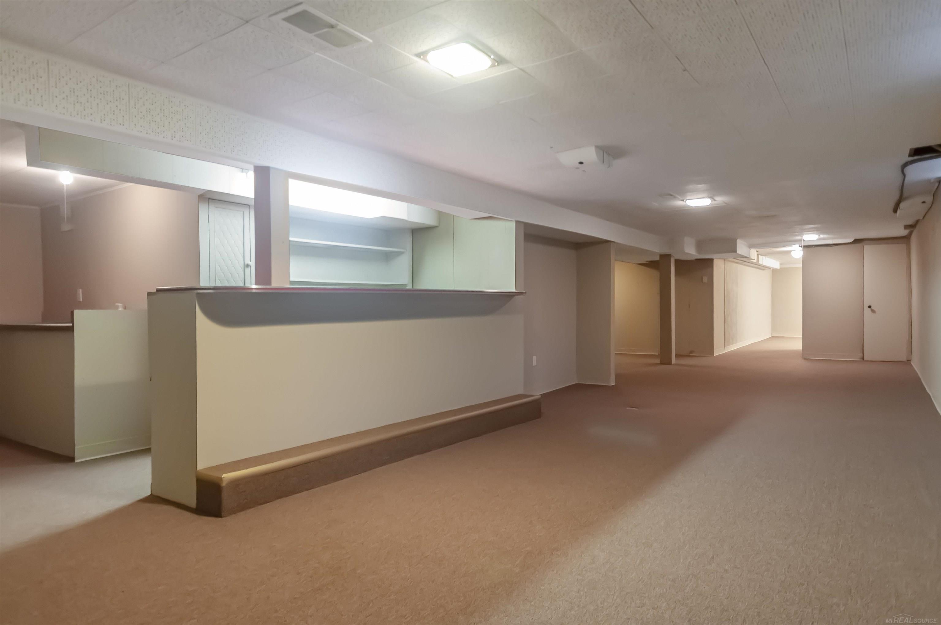 880 Shoreham Road Grosse Pointe, MI 48236 - Photo 36 of 46 50085857-35.JPG