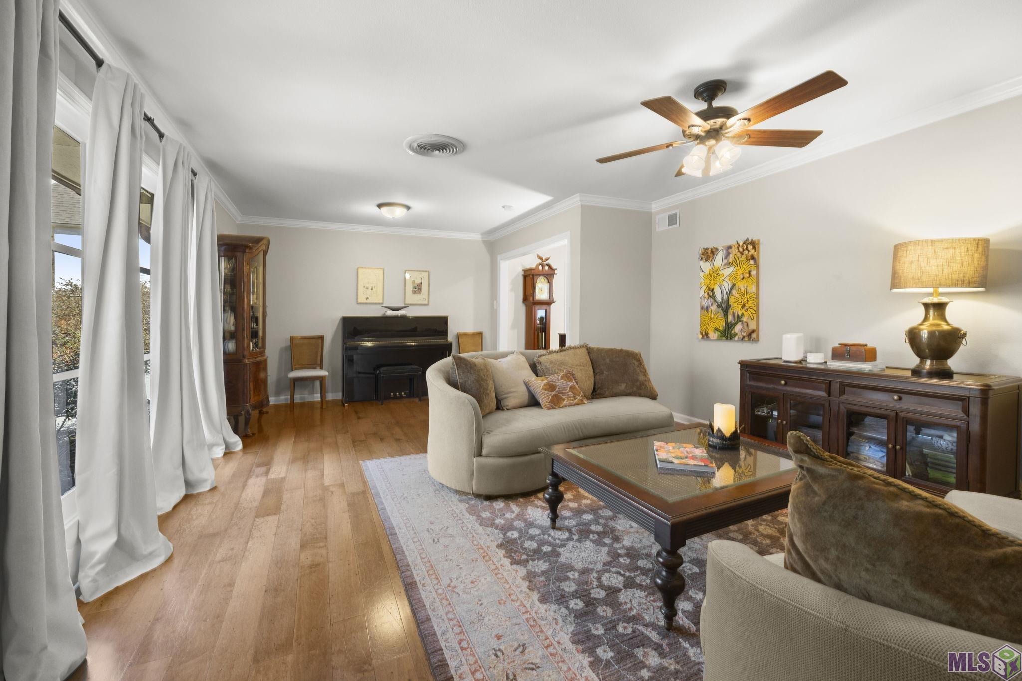 3055 Torrance Drive Baton Rouge, LA 70809 - Photo 18 of 26 Living Room