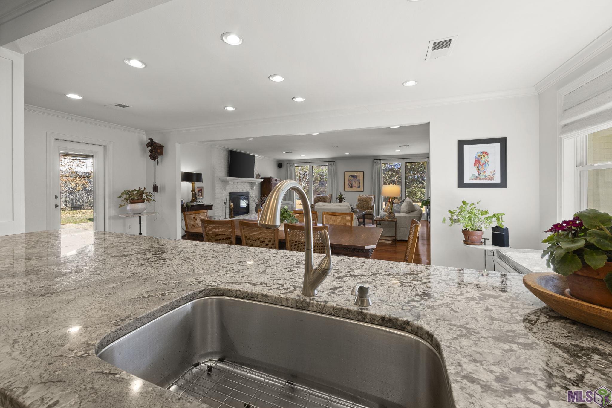3055 Torrance Drive Baton Rouge, LA 70809 - Photo 6 of 26 Kitchen sink