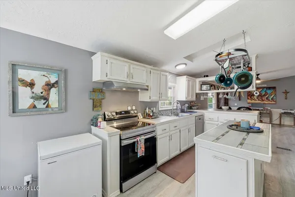 $215,000 | 138 Collier Lane, Florence, MS 39073