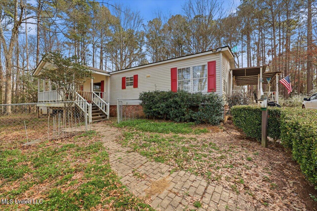 138 Collier Lane Florence, MS 39073 - Photo 2 of 36 33-138 Collier Ln _ Home Tours MS