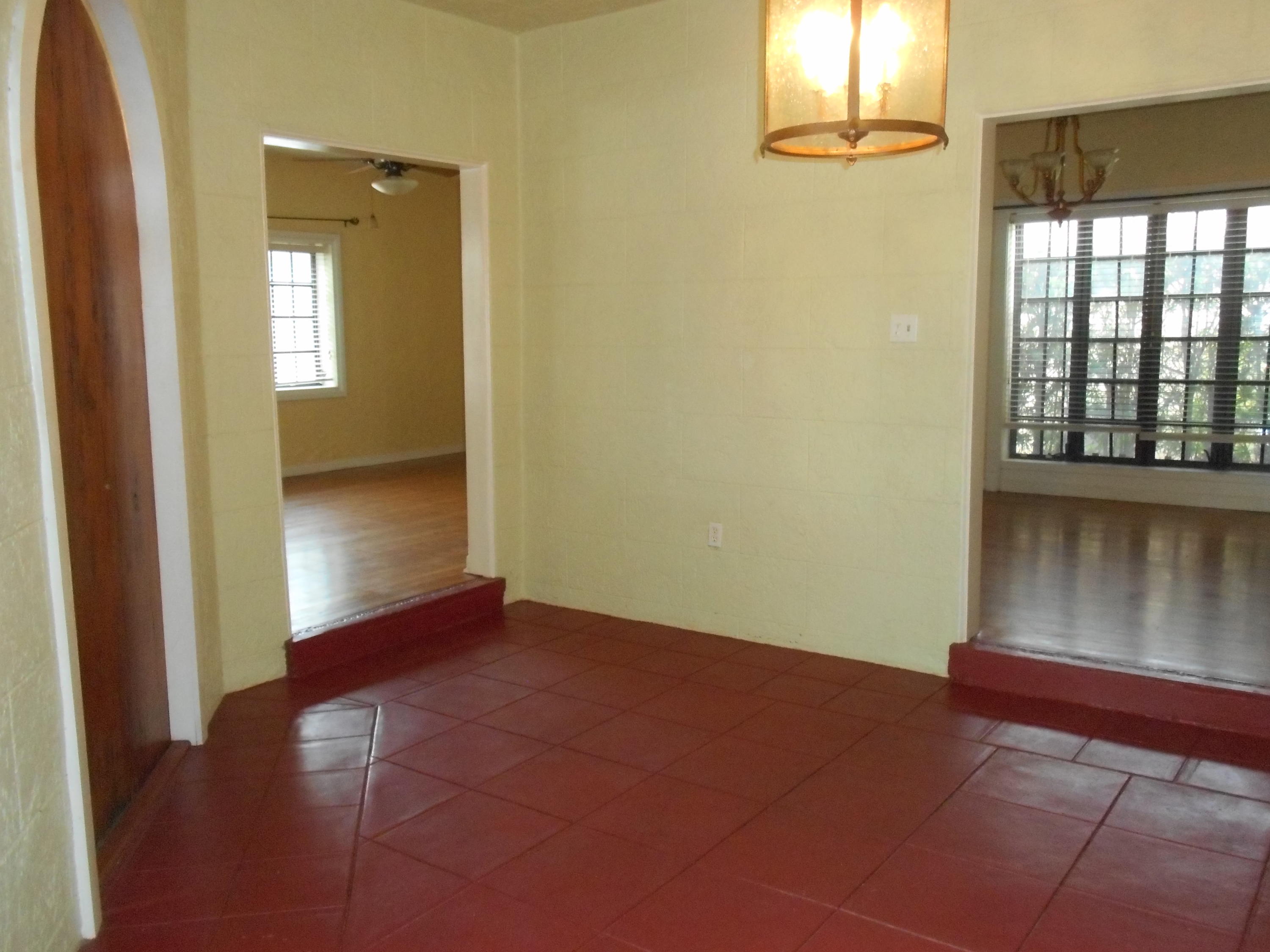 709 Avon Road West Palm Beach, FL 33401 - Photo 12 of 27 Entry