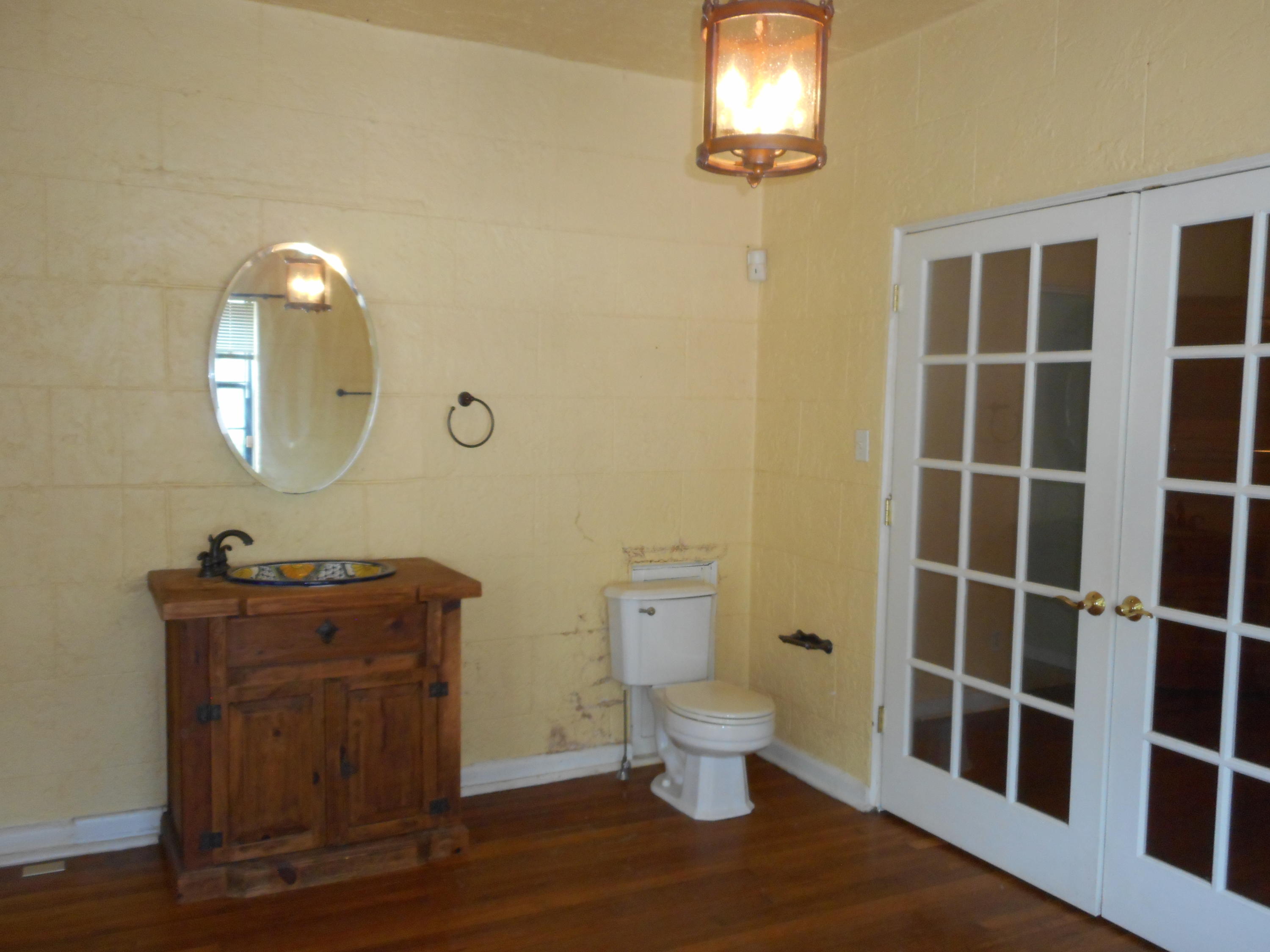 709 Avon Road West Palm Beach, FL 33401 - Photo 20 of 27 Master Bath