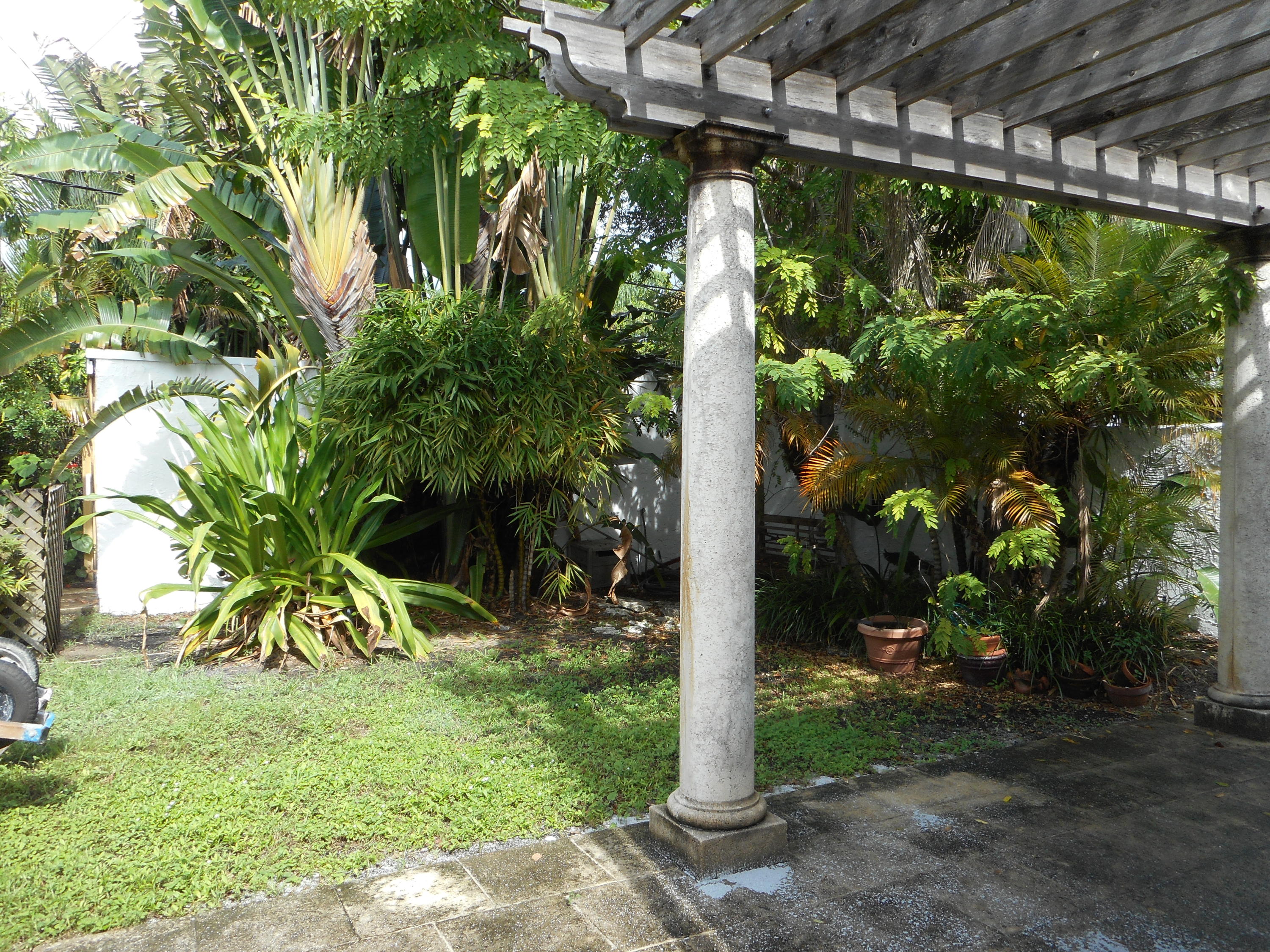 709 Avon Road West Palm Beach, FL 33401 - Photo 7 of 27 Back