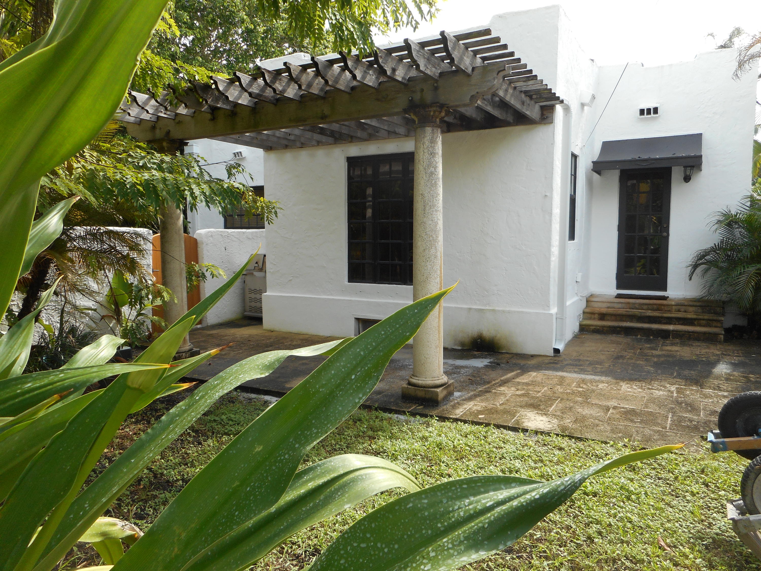 709 Avon Road West Palm Beach, FL 33401 - Photo 8 of 27 Back