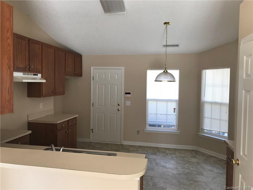 5214 Deerton Road Charlotte, NC 28269 - Photo 5 of 10