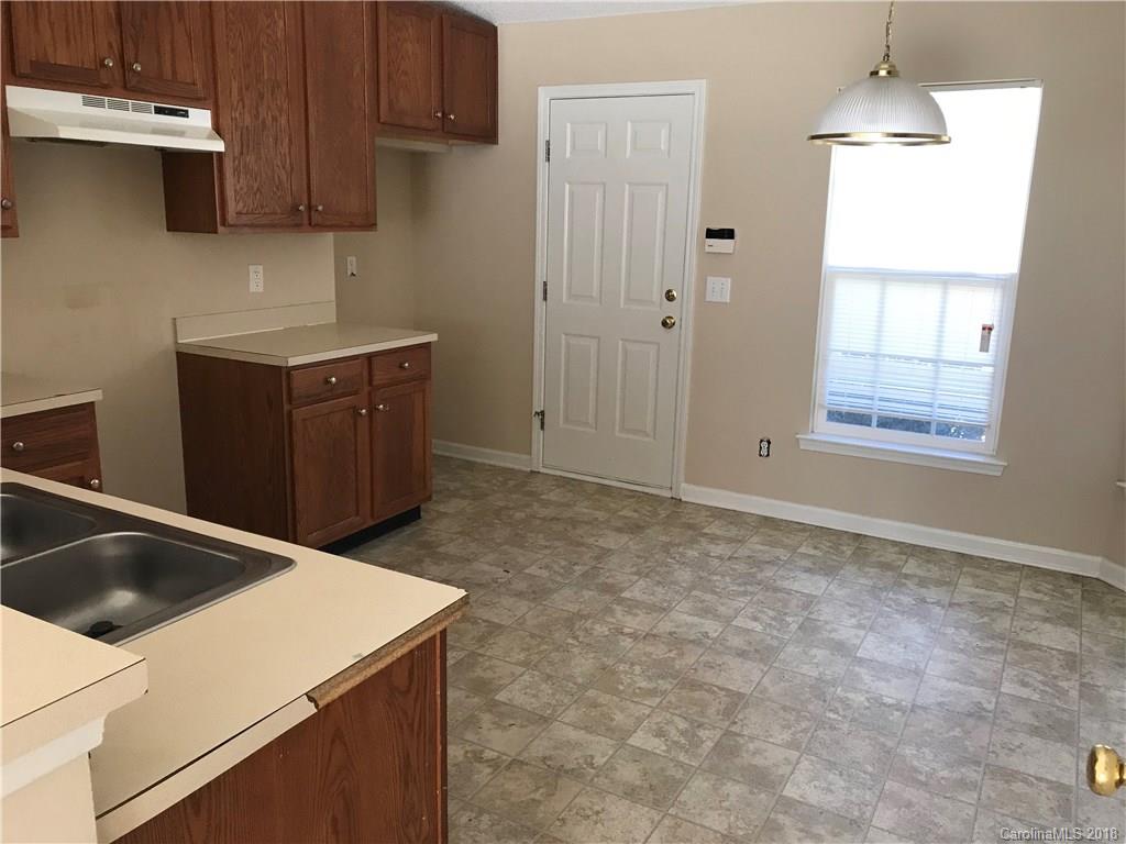 5214 Deerton Road Charlotte, NC 28269 - Photo 6 of 10