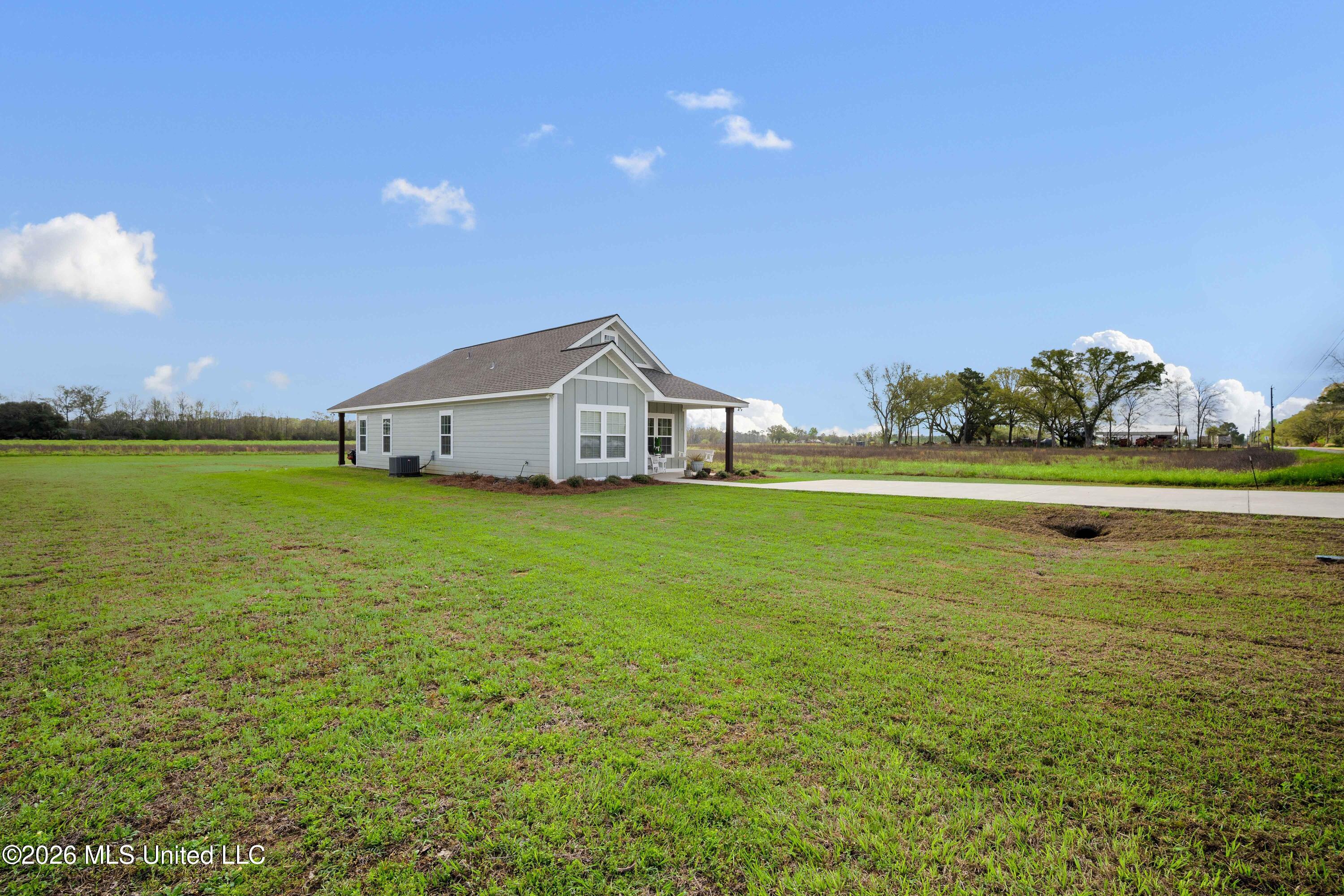 133 Willie Finch Road Lucedale, MS 39452 - Photo 3 of 23 IMG_0211