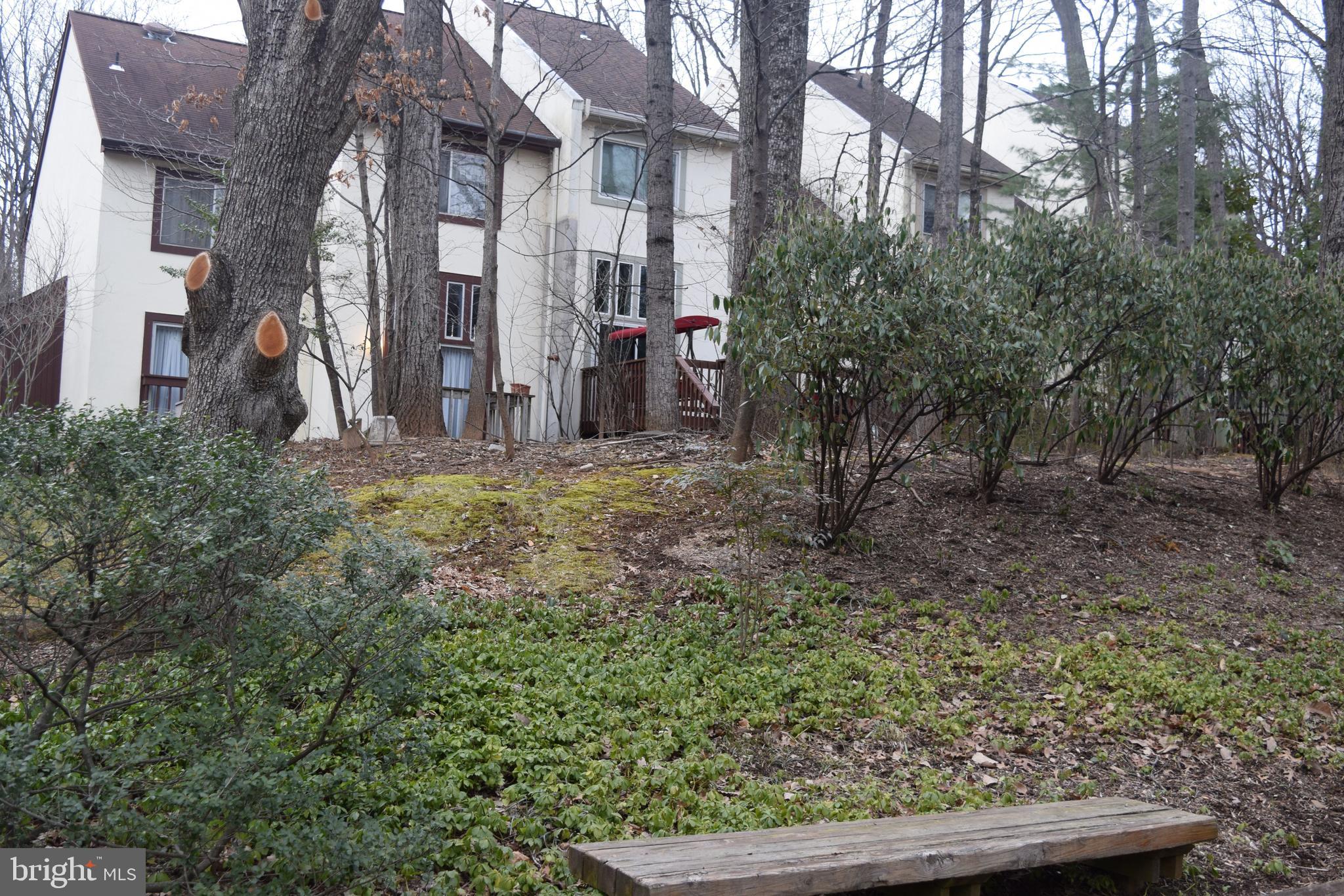 1589 Inlet Court Reston, VA 20190 - Photo 28 of 36 Lots of greenspace behind
