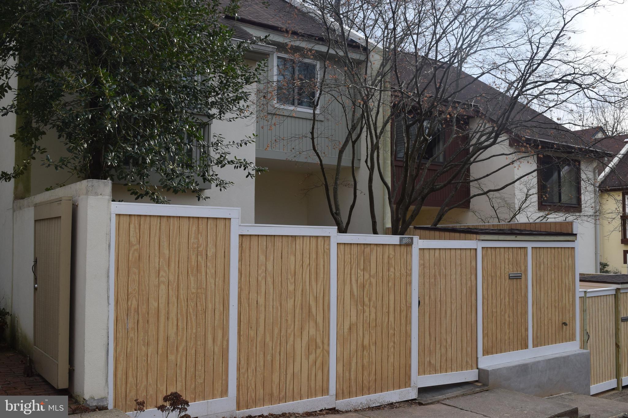 1589 Inlet Court Reston, VA 20190 - Photo 30 of 36 New fence and shed