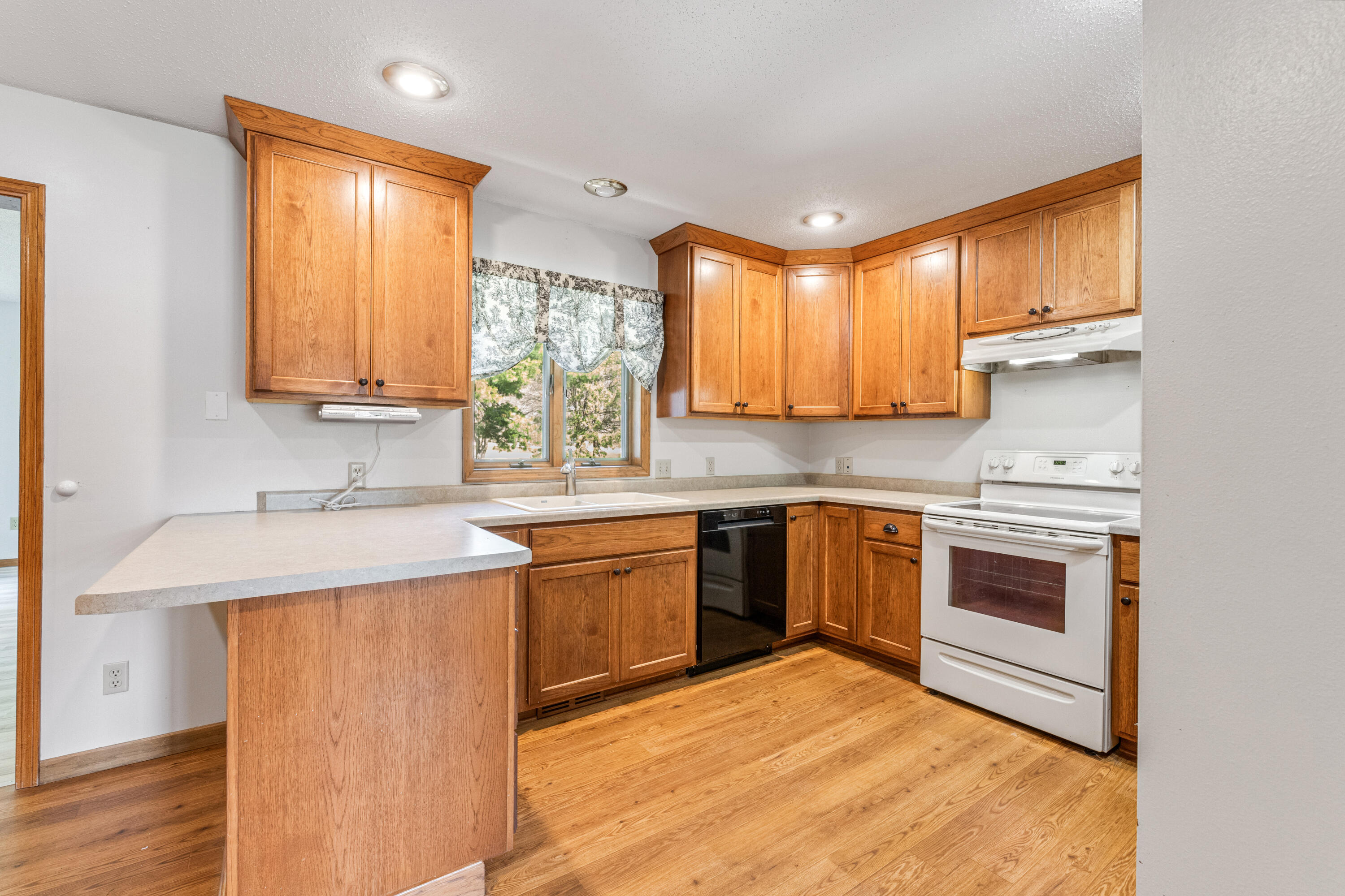 510 McIntosh Road La Crescent, MN 55947 - Photo 4 of 30 510 McIntosh Rd. LaCrescent, MN (4)