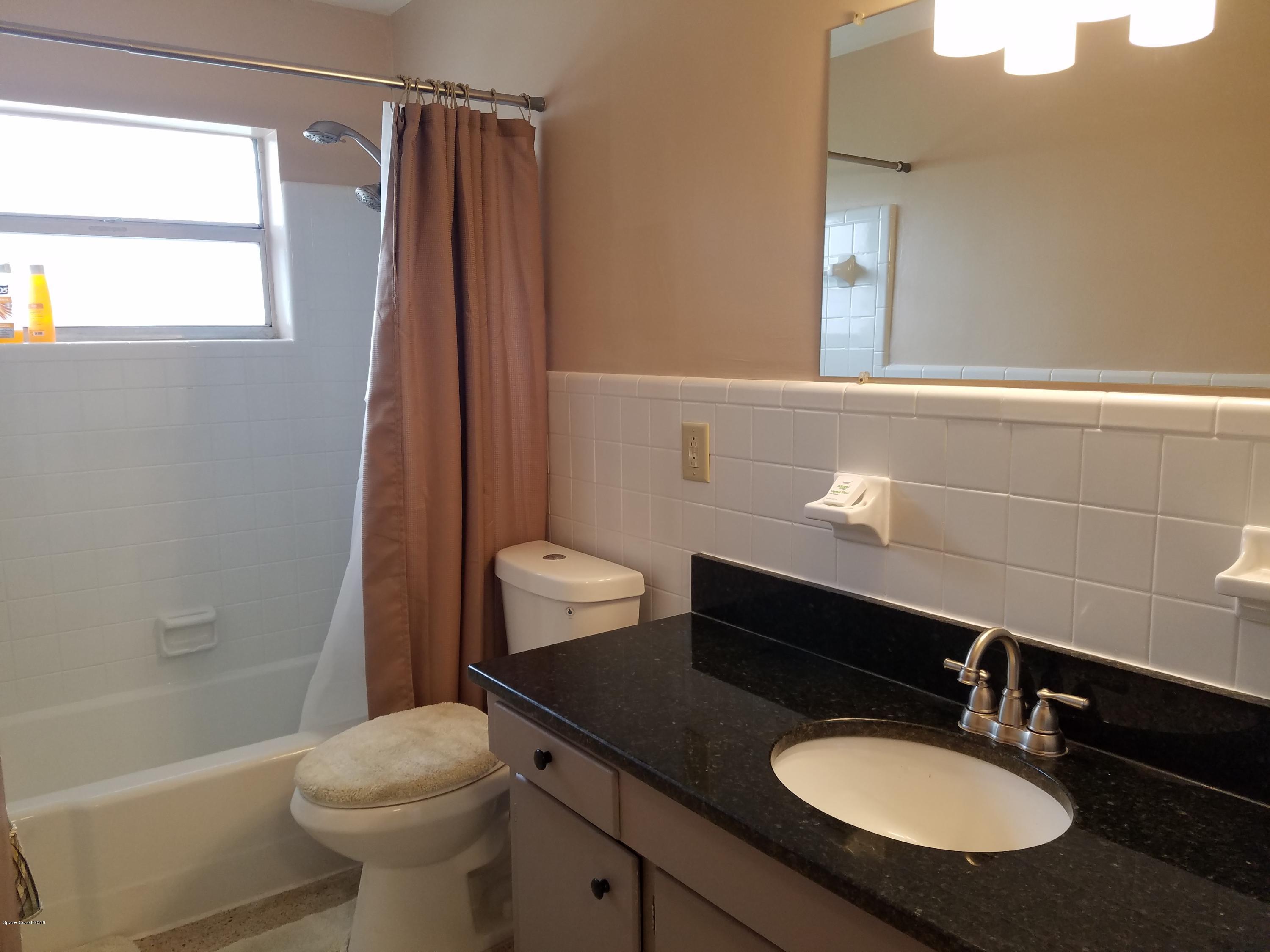 1882 Croton Road Melbourne, FL 32935 - Photo 26 of 37 GUEST BATH