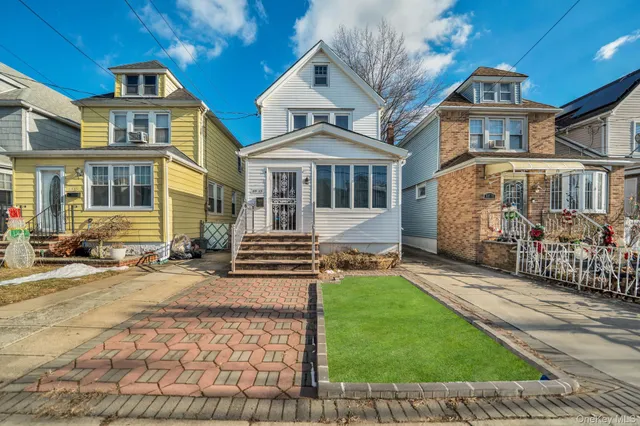 $829,999 | 89-13 247th Street | Bellerose