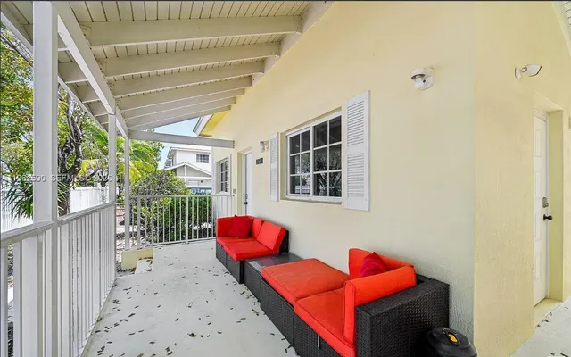 $3,200 | 380 Northwest 20th Street, Unit 8, Miami, FL 33136