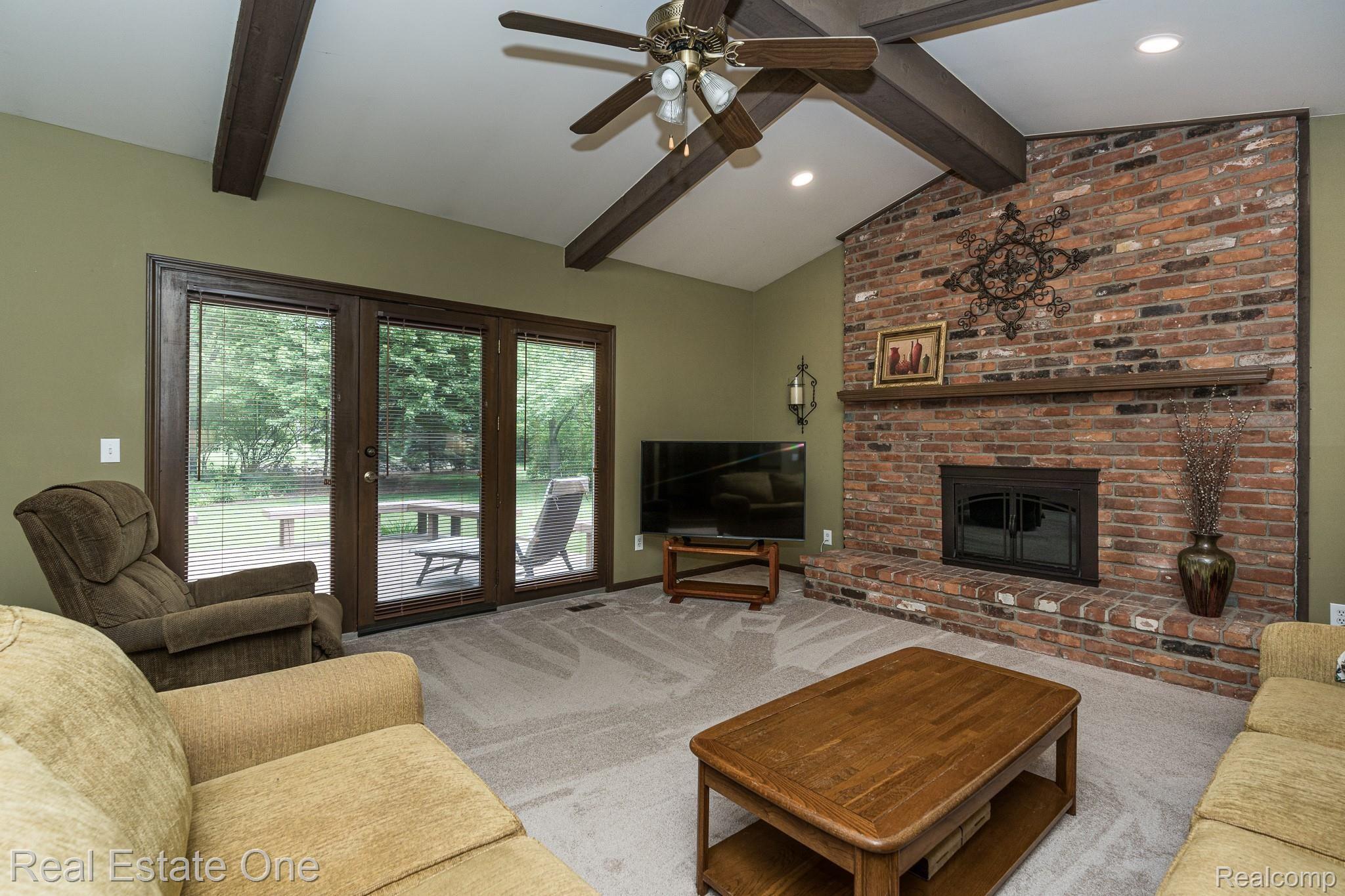 1900 McCormick Drive Rochester, MI 48306 - Photo 23 of 56 1900 McCormick MLS-W023.jpg