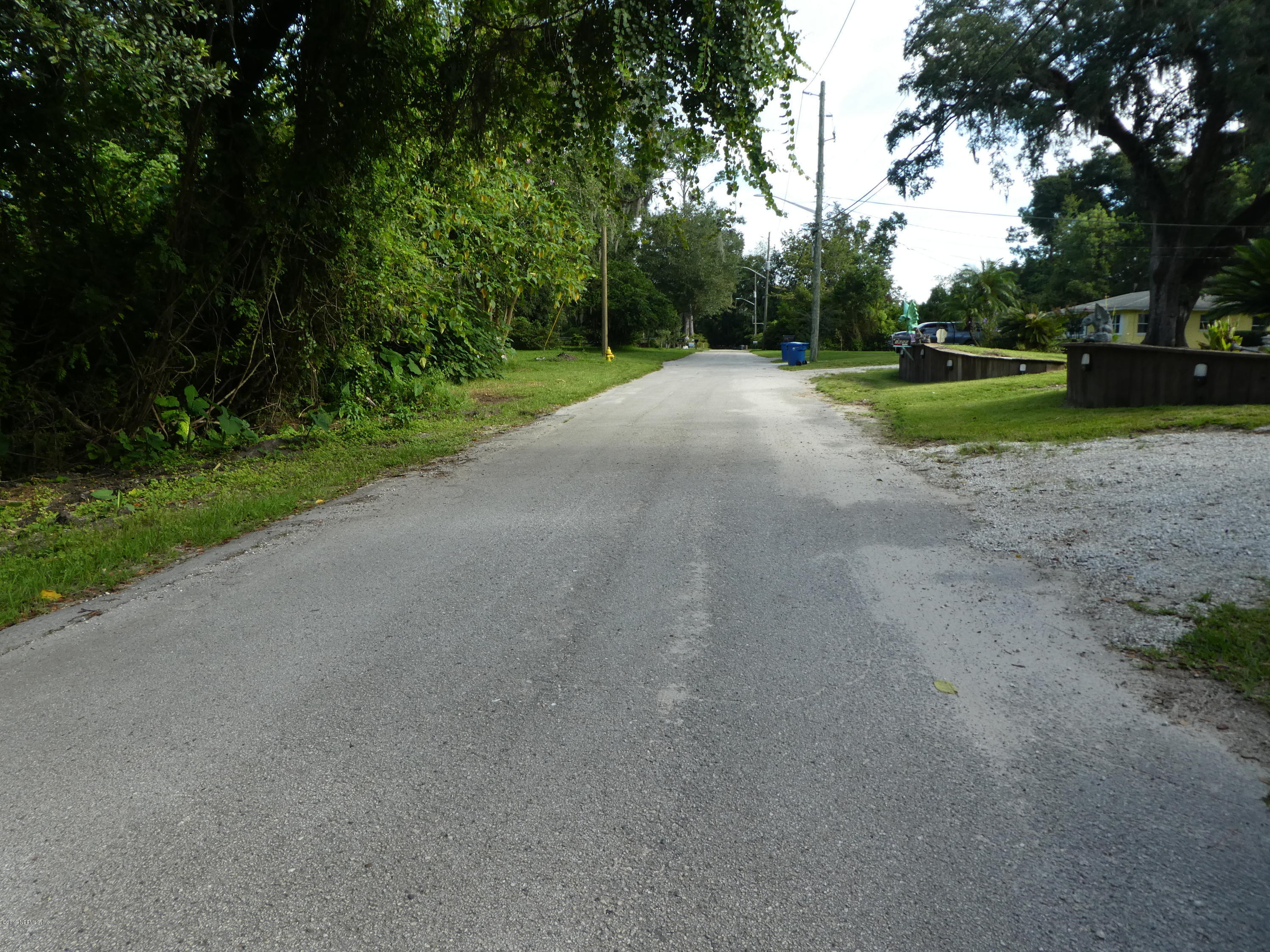 1687 Glendale Road Jacksonville, FL 32216 - Photo 16 of 16 Private road entry off Beach Blvd.