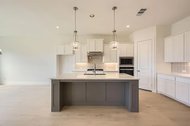 $539,990 | 167 Sandie Drive, Rhome, TX 76078