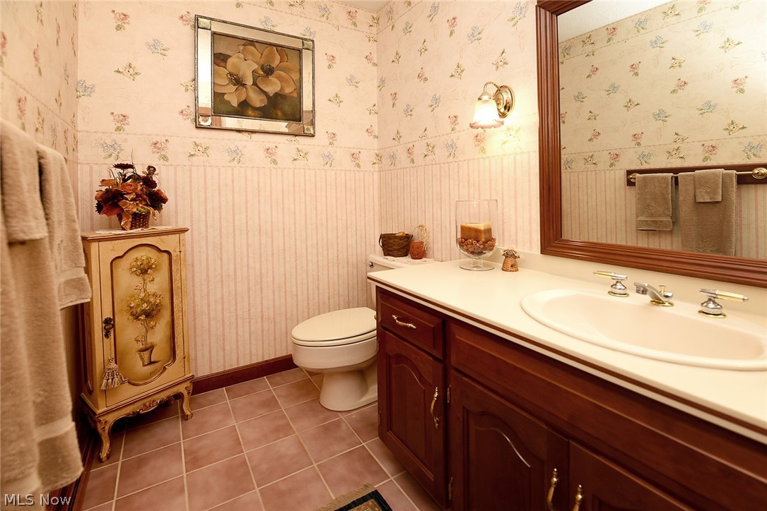 7224 Central Road Northwest Strasburg, OH 44680 - Photo 20 of 33