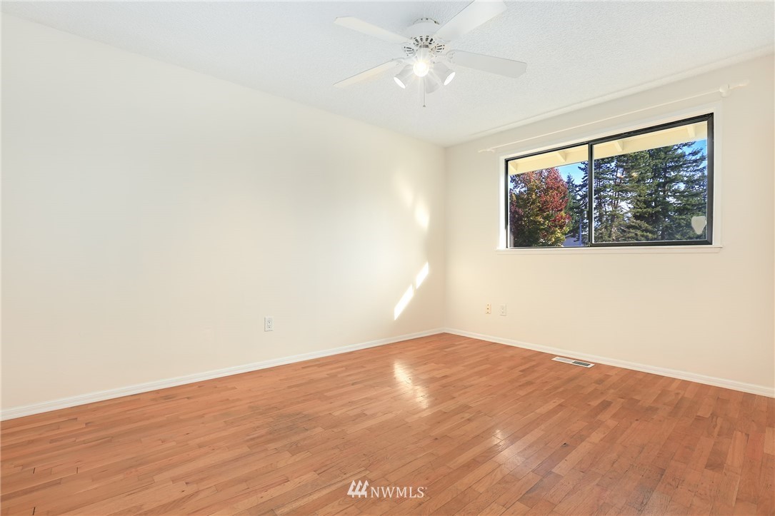18501 129th Place Southeast Renton, WA 98058 - Photo 12 of 21 Gallery Image 12