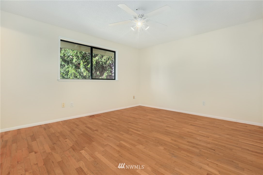 18501 129th Place Southeast Renton, WA 98058 - Photo 14 of 21 Gallery Image 14