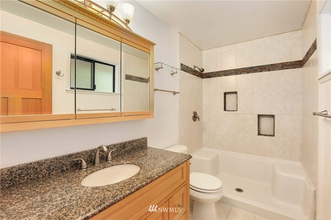 18501 129th Place Southeast Renton, WA 98058 - Photo 15 of 21 Gallery Image 15