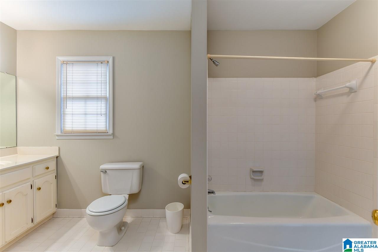 204 Newgate Circle Alabaster, AL 35007 - Photo 34 of 50