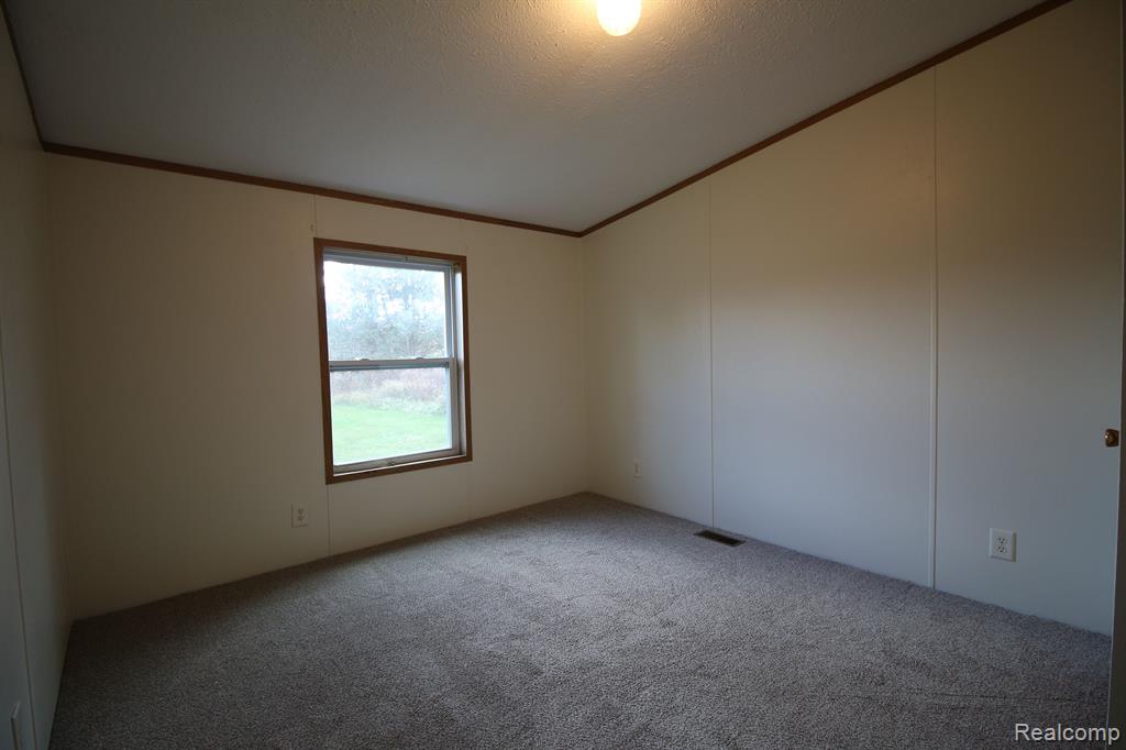 2317 Imlay City Road Lapeer, MI 48446 - Photo 40 of 44