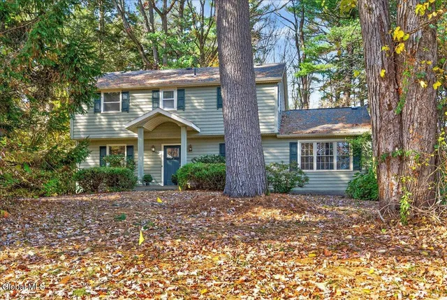 $424,900 | 17 Belmonte Lane, Clifton Park, NY 12065