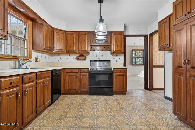 $424,900 | 17 Belmonte Lane, Clifton Park, NY 12065