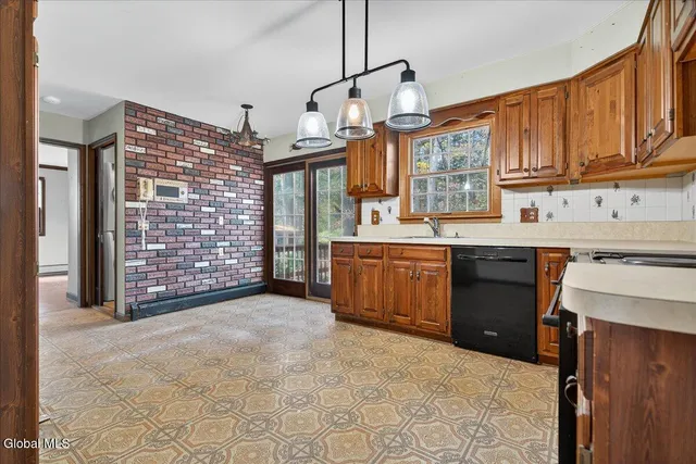 $424,900 | 17 Belmonte Lane, Clifton Park, NY 12065