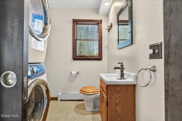 $424,900 | 17 Belmonte Lane, Clifton Park, NY 12065