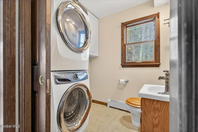 $424,900 | 17 Belmonte Lane, Clifton Park, NY 12065