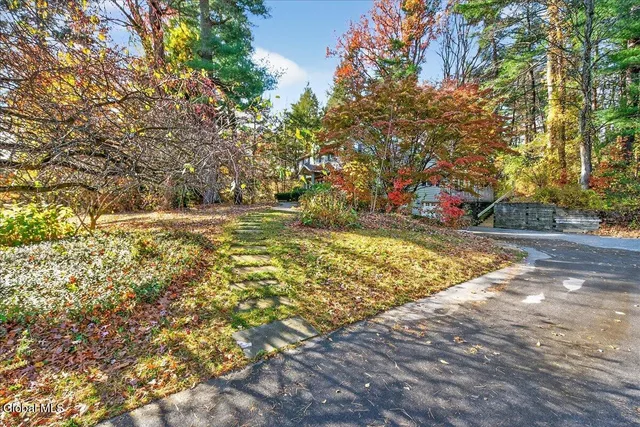 $424,900 | 17 Belmonte Lane, Clifton Park, NY 12065