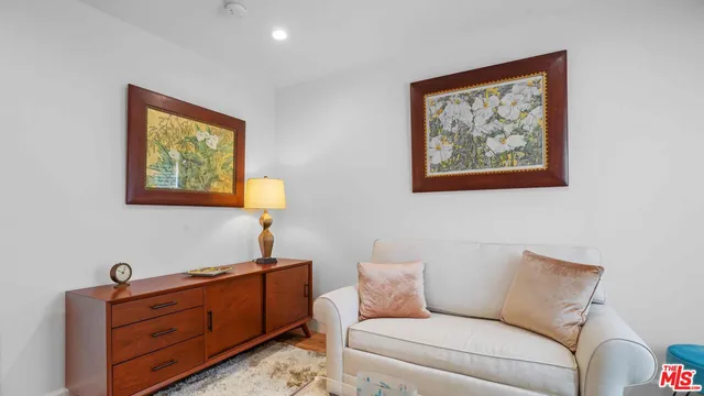 $1,399,975 | 4907 St Louis Court, Culver City, CA 90230