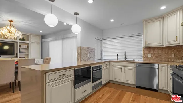 $1,399,975 | 4907 St Louis Court, Culver City, CA 90230