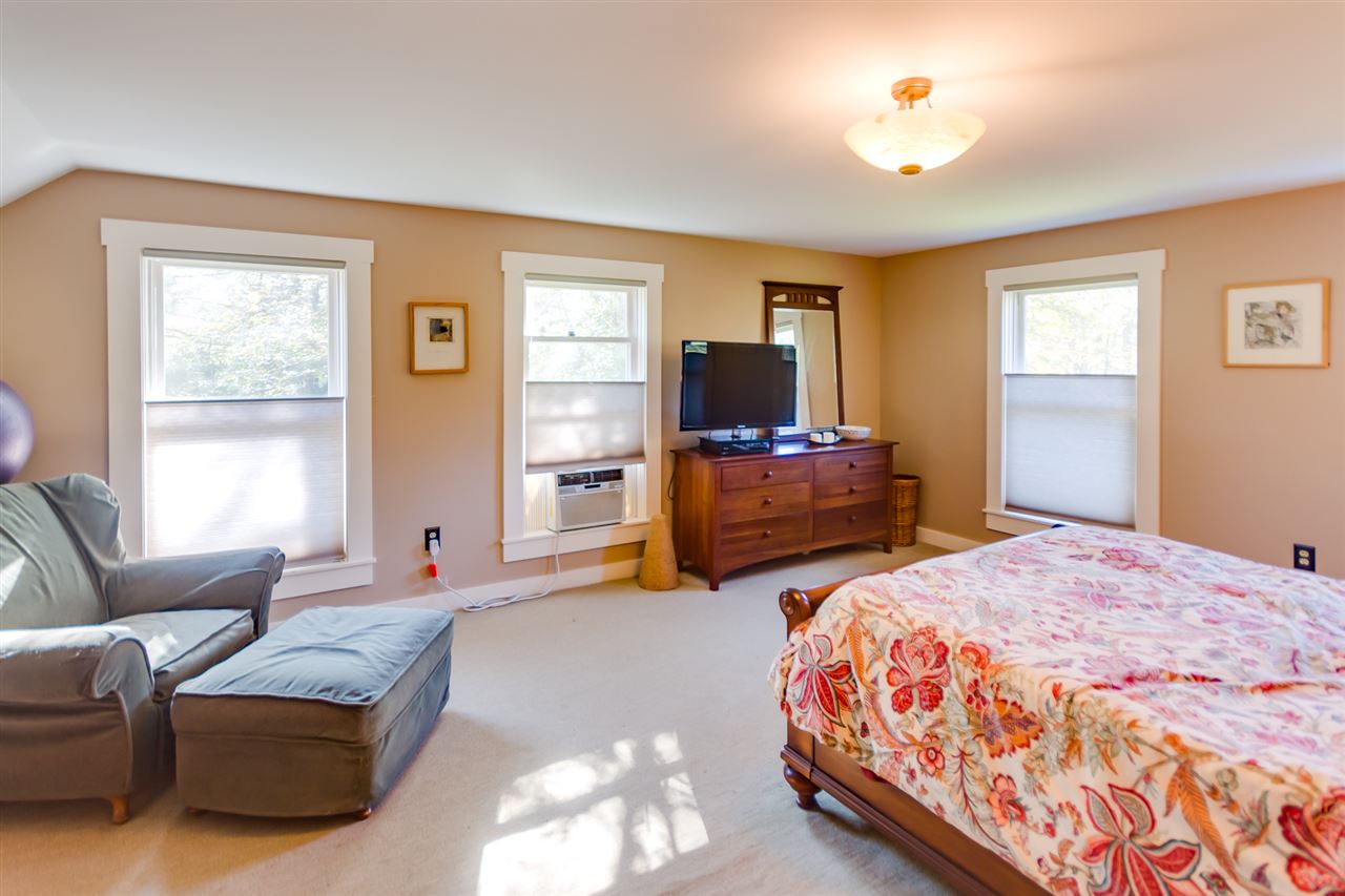 649 Page Road Bow, NH 03304 - Photo 22 of 40