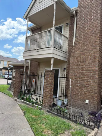 $1,350 | 3600 Jeanetta Street, Unit 804, Houston, TX 77063