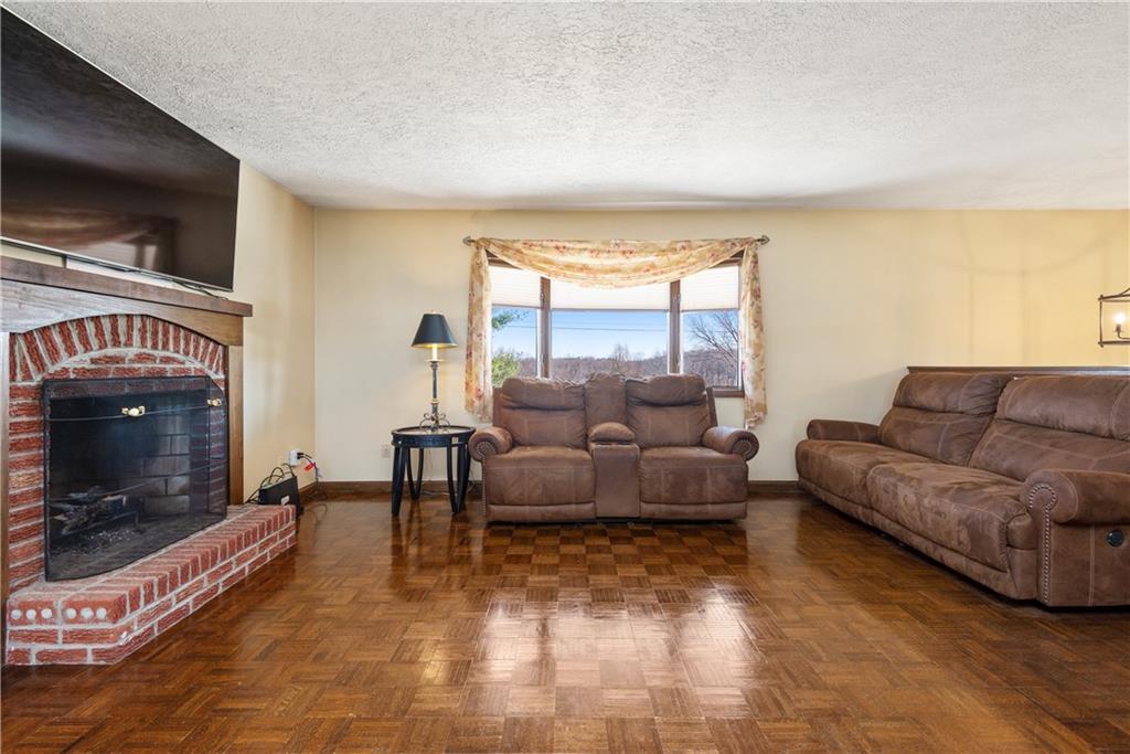 636 Fleming Road Sarver, PA 16055 - Photo 6 of 25