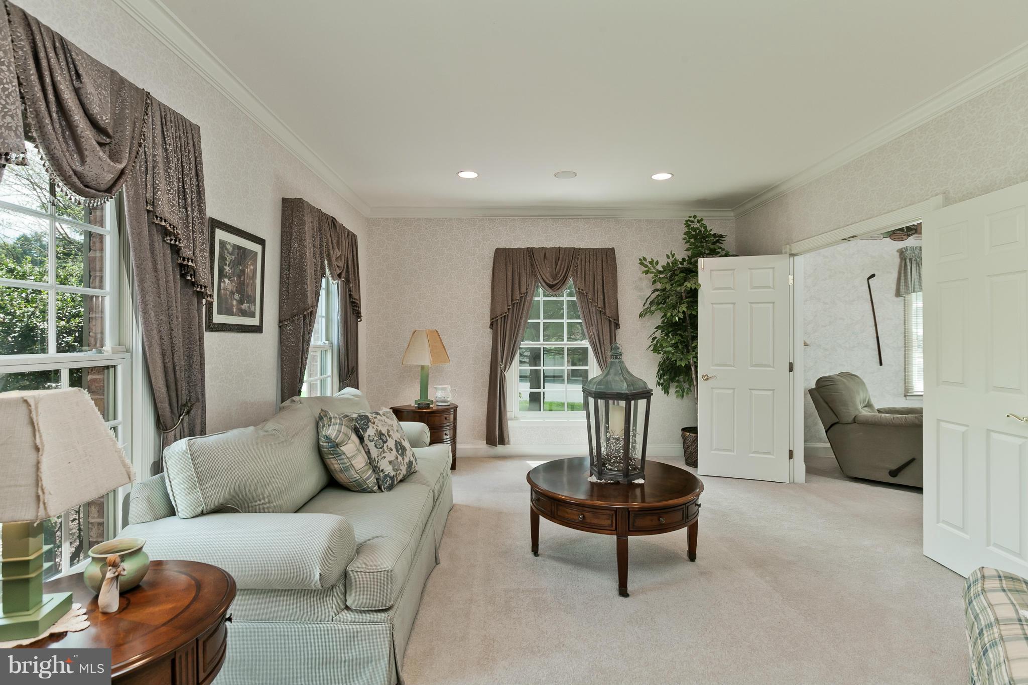22342 Durberry Road Smithsburg, MD 21783 - Photo 13 of 30 Living Room
