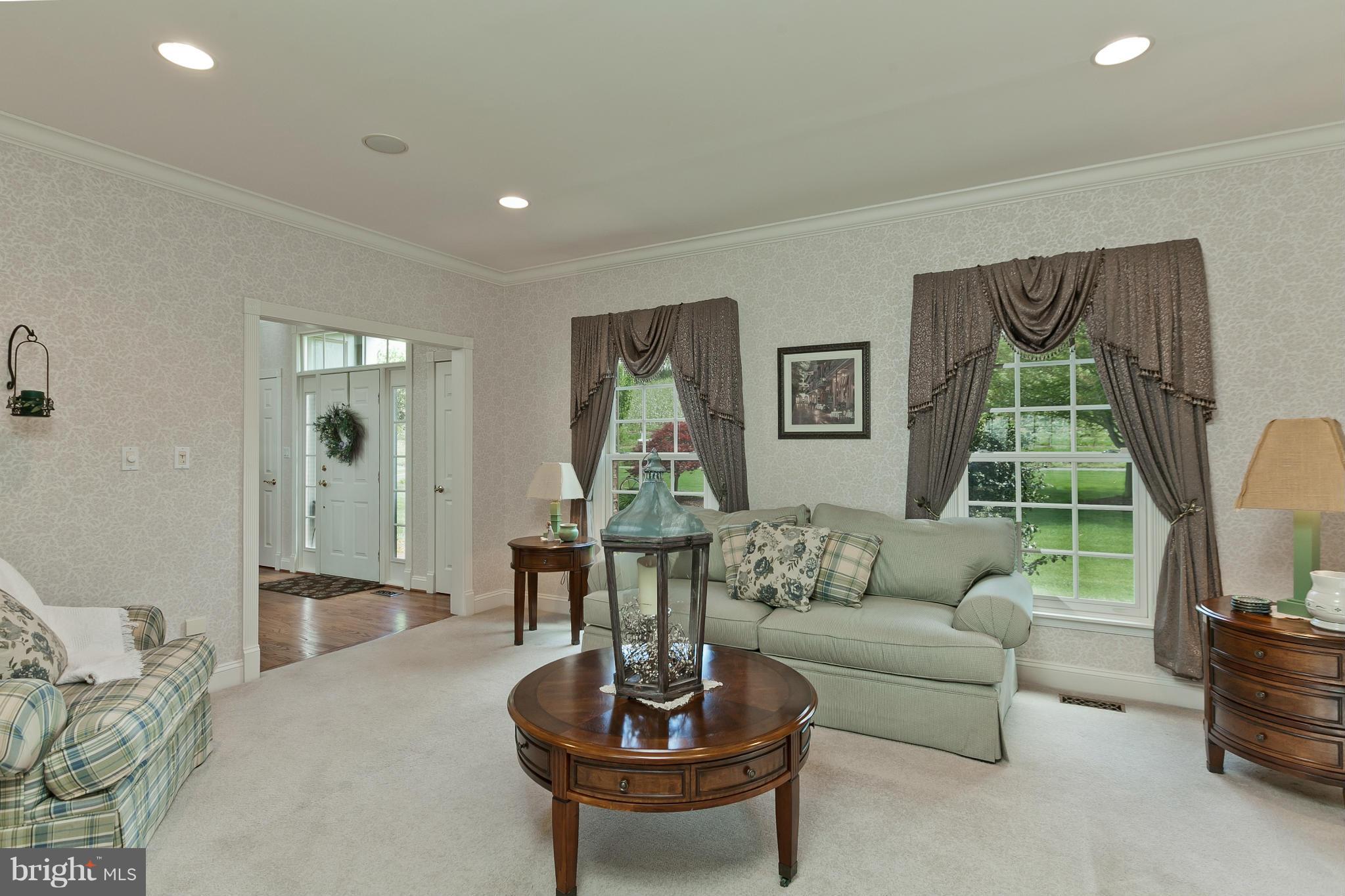 22342 Durberry Road Smithsburg, MD 21783 - Photo 14 of 30 Living Room