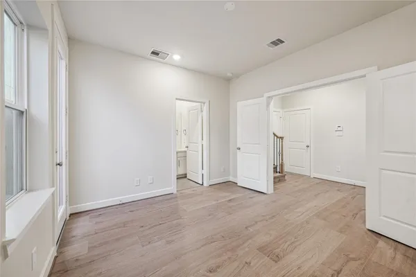 $3,300 | 3075 Hicks Street, Houston, TX 77007