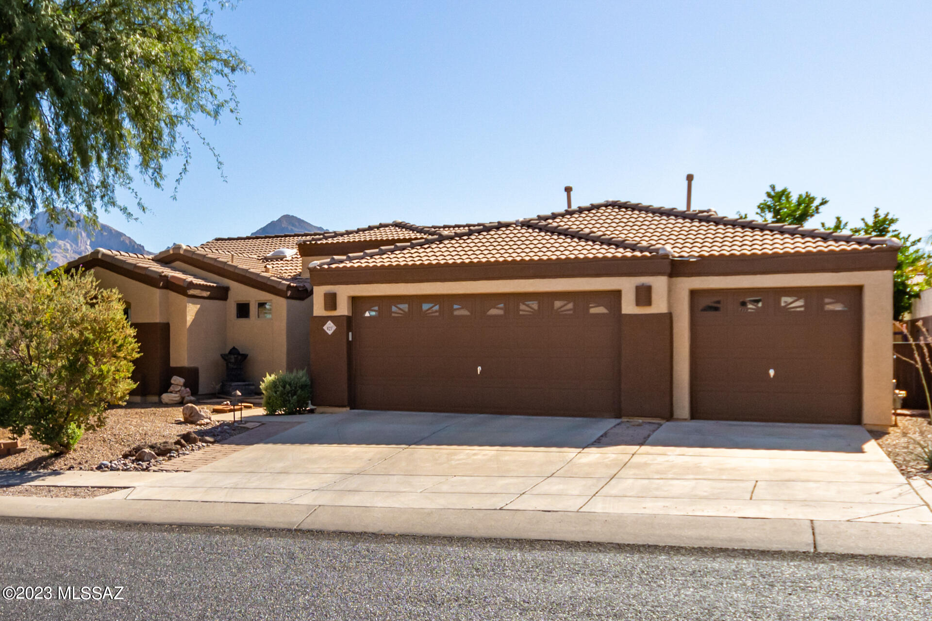 427 West Greys Road Tucson, AZ 85737 - Photo 4 of 32 Gallery Image 4