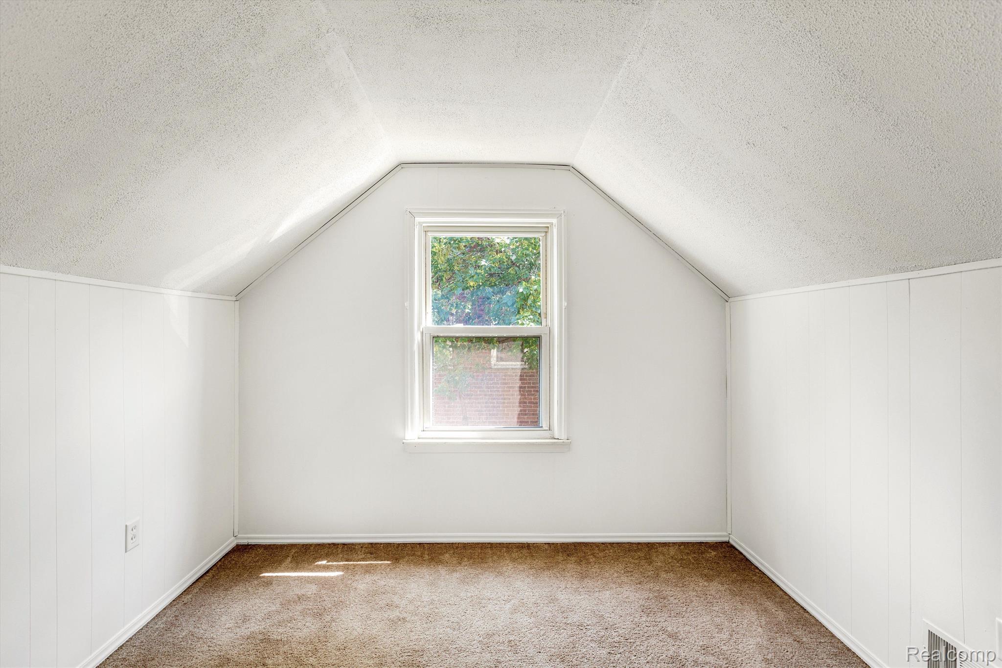 7829 Pelham Road Allen Park, MI 48101 - Photo 18 of 28 Fourth bedroom on second level with cedar closet